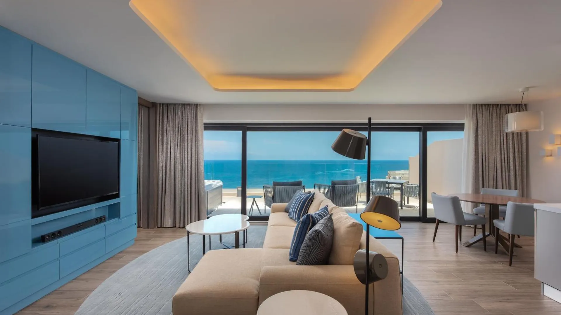 ***** Отель The Westin Dragonara Resort, Malta Сент Джулианс Мальта