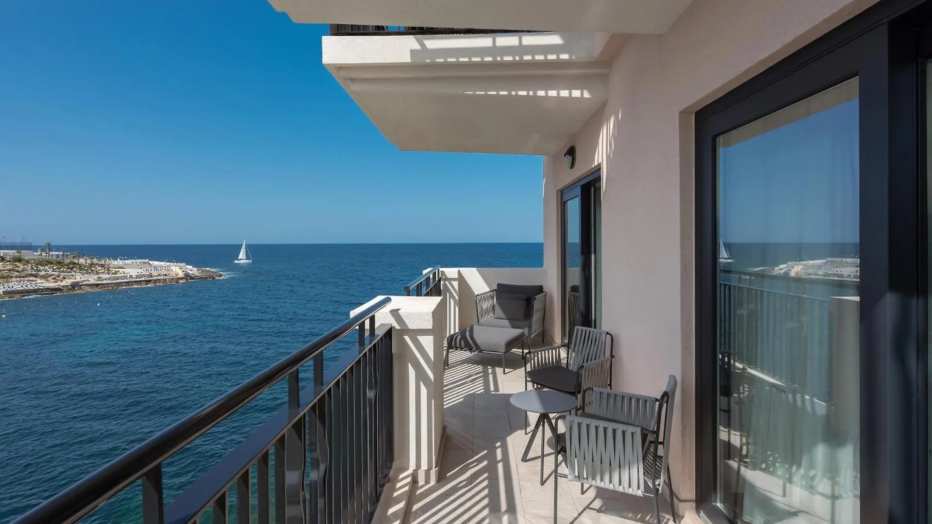 Отель The Westin Dragonara Resort, Malta Сент Джулианс