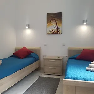 Ac1- Prime Location 3 Bedroom Apt In St.julian's San Giuliano